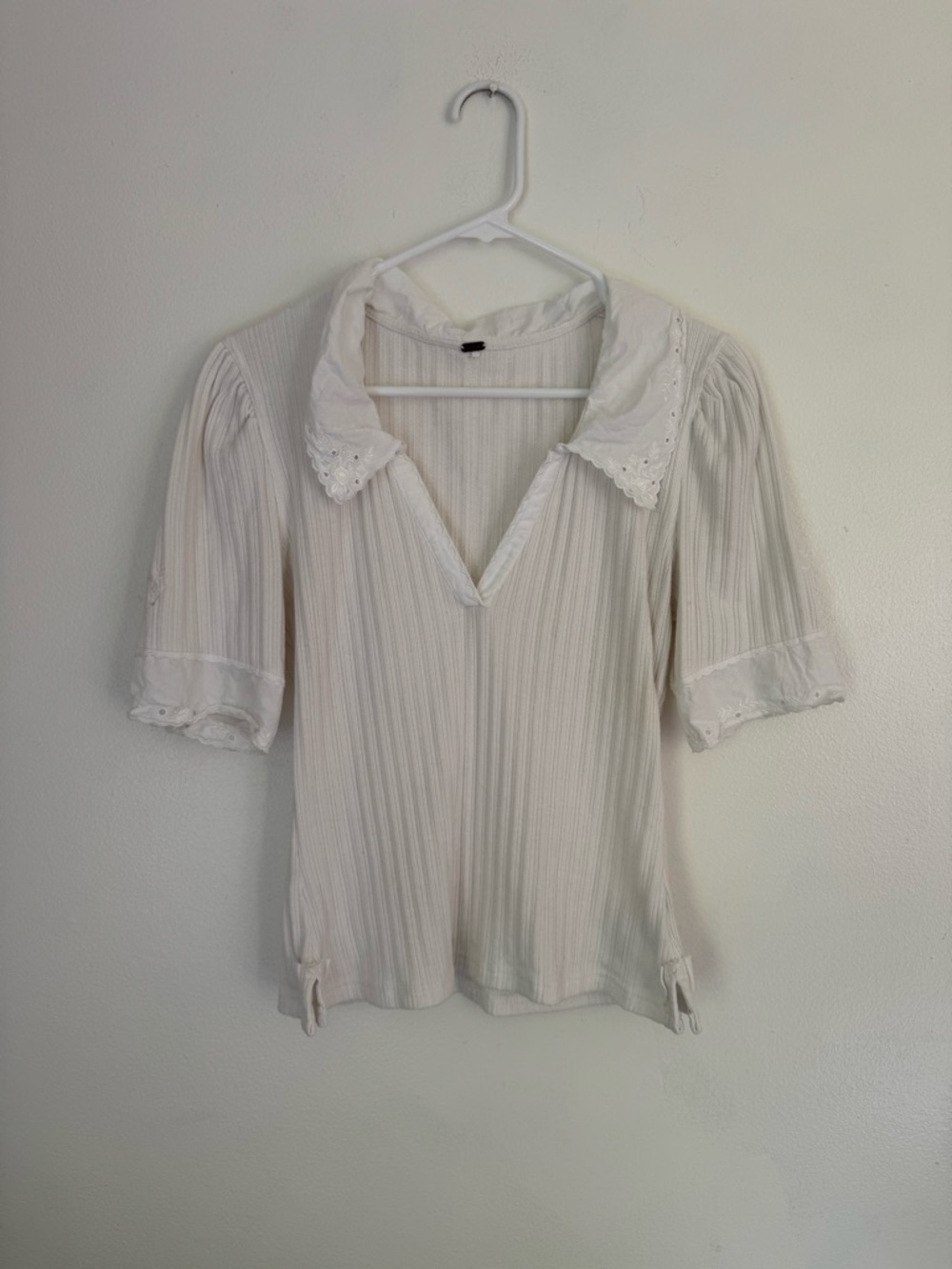 Classic White Ribbed V-Neck Blouse with Eyelet Collar Free People Preppy
